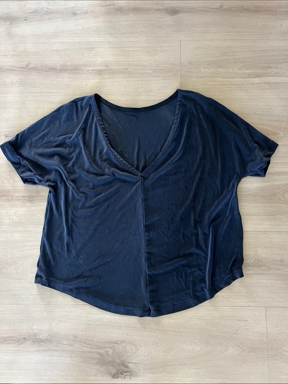Lululemon V-Neck Short Sleeve Women’s Top in Black
